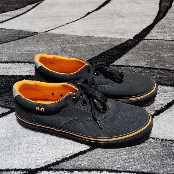 Harley-Davidson Other - HARLEY DAVIDSON MOTORCYCLE LAWTHRON BLACK CANVAS ORANGE PINSTRIPES SNEAKERS